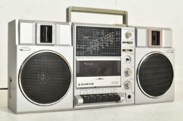 SANYO - MODEL M 9815L - STEREO RADIO CASSETTE RECORDER / BOOMBOX