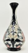 MOORCROFT - SNAKESHEAD VASE - LATE 20TH CENTURY CERAMIC VASE