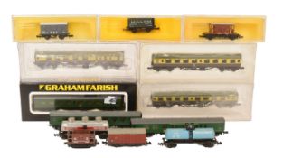 MODEL RAILWAY - COLLECTION OF N GAUGE ROLLING STOCK