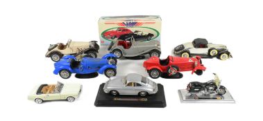 DIECAST - COLLECTION OF LARGE SCALE DIECAST MODEL CARS