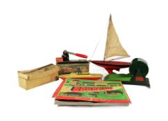 COLLECTION OF ASSORTED VINTAGE TOYS
