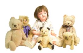 DOLLS & BEARS - COLLECTION OF ASSORTED