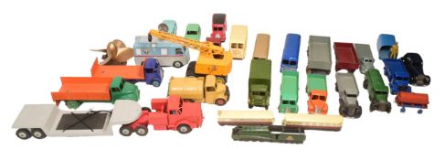 DIECAST - COLLECTION OF VINTAGE DINKY TOYS DIECAST MODELS