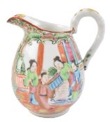 QING TONGZHI PERIOD FAMILLE ROSE CREAMER 清 同治广彩人物小壶