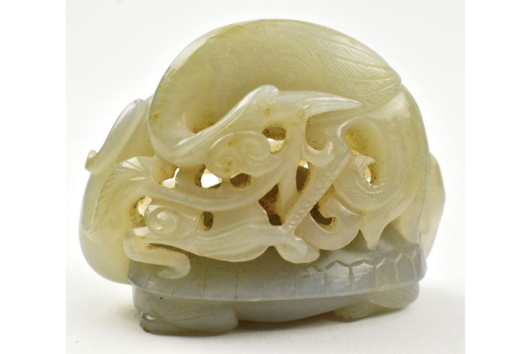QING JADE CRANE AND TURTLE CARVING 清 青玉 龟鹤齐寿把件 - Bild 3 aus 5