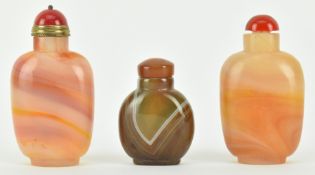 THREE QING DYNASTY / REPUBLIC AGATE SNUFF BOTTLES 清/民国 玛瑙鼻烟壶三个