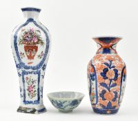 THREE 18/19TH CENTURY CHINESE AND JAPANESE CERAMIC PIECES