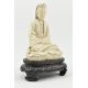 QING DYNASTY DEHUA BLANC DE CHINE PORCELAIN SEATED GUANYIN 清 德化观音坐像 - Bild 2 aus 8