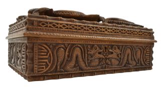 20TH CENTURY WOODEN CARVED BOX 二十世纪木刻双层盒子