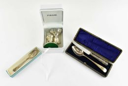 PAIR OF HALLMARKED LONDON SILVER STUB CANDLESTICKS & OTHER SILVER CUTLERY