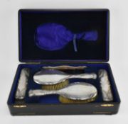 CASED VICTORIAN HALLMARKED SILVER DRESSING SET