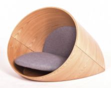 CONTEMPORARY PLYWOOD & PADDED IGLOO STYLE DOG BED
