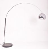 LARGE ITALIAN STYLE 20TH CENTURY SPACE-AGE CHROME CANTILEVER FLOOR LAMP