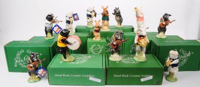 BESWICK - VINTAGE 1990S THIRTEEN PORCELAIN PIG PROMENADE FIGURINES