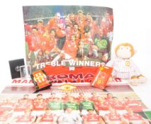 COLLECTION OF MANCHESTER UNITED MEMORABILIA