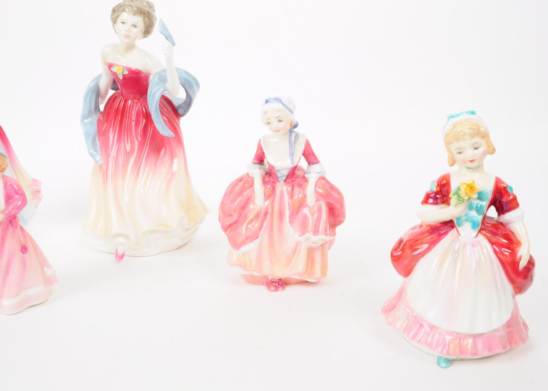 ROYAL DOULTON - COLLECTION OF SEVEN 20TH CENTURY PORCELAIN FIGURES - Bild 3 aus 6