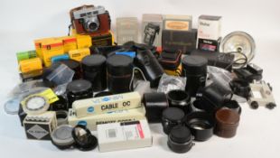 LARGE COLLECTION OF VINTAGE CAMERA ACCESSORIES