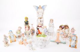 COLLECTION OF LATE 19TH / 20TH CENTURY BISQUE PORCELAIN FIGURES