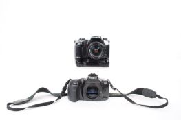 MINOLTA - TWO LATE 20TH CENTURY DYNAX SLR CAMERAS