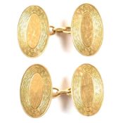 PAIR OF HALLMARKED 18CT GOLD CUFFLINKS