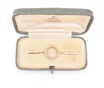 15CT YELLOW GOLD PEARL BROOCH WITH CASE