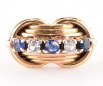 18CT GOLD & SAPPHIRE FIVE STONE RING