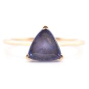 HALLMARKED 14CT GOLD & TANZANITE TOMAS RAE RING