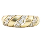 18CT GOLD & CZ DOME RING