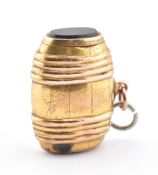 19TH CENTURY GOLD & BLOODSTONE BARREL CHARM
