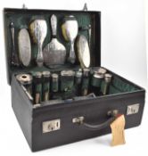 AN EDWARD VII HALLMARKED SILVER TRAVELLING VANITY CASE