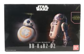 STAR WARS - BAN DAI 1/12 SCALE BB8 & R2D2 MODEL KIT