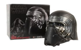 STAR WARS - THE BLACK SERIES - KYLO REN VOICE CHANGER HELMET