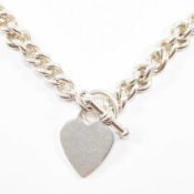 CONTEMPORARY 925 SILVER CURB LINK CHAIN NECKLACE WITH HEART PENDANT