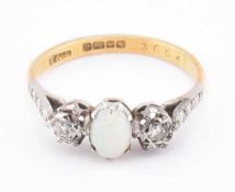 HALLMARKED 18CT GOLD OPAL & DIAMOND THREE STONE RING