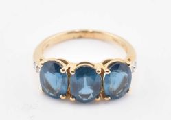 HALLMARKED 9CT GOLD ORISSA KYANITE & WHITE ZIRCON RING
