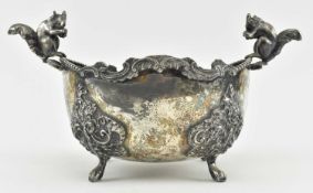 ROCKFORD - VINTAGE AMERICAN SILVER PLATED NUT BOWL .CO 2605