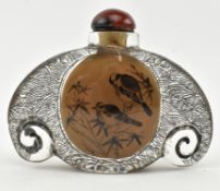 YE ZHONGSAN (1875-1945) - GLASS SNUFF BOTTLE IN FORM OF A BAT 叶仲三 玻璃内画鼻烟壶