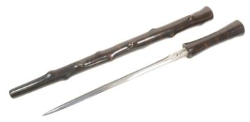 19TH CENTURY ROYAL DRAGOONS OFFICERS BATON WITH CONCEALED BLADE