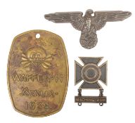 COLLECTION OF GERMAN & UNITED STATES MILITARY BADGES