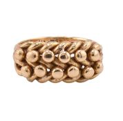 GEORGE V HALLMARKED 18CT GOLD KEEPERS RING