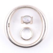 TWO DESIGNER HALLMARKED SILVER RINGS & SILVER BANGLE
