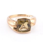 HALLMARKED 9CT GOLD & IMPERIAL TOPAZ RING