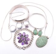 COLLECTION OF SILVER & GEM SET JEWLLERY