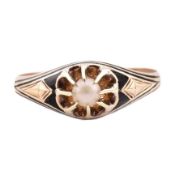 19TH CENTURY GOLD PEARL & ENAMEL MOURNING RING