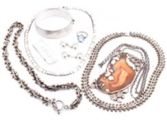 COLLECTION OF SILVER JEWELLERY