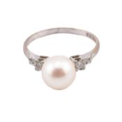 14CT GOLD PEARL & DIAMOND RING