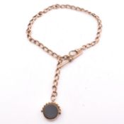 EARLY 20TH CENTURY HALLMARKED 9CT ROSE GOLD WATCH CHAIN & FOB