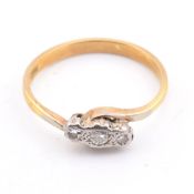 18CT GOLD & DIAMOND THREE STONE CROSSOVER RING