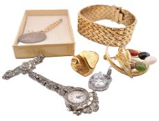 COLLECTION OF COSTUME JEWELLERY