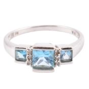 HALLMARKED 9CT WHITE GOLD TOPAZ & DIAMOND THREE STONE RING